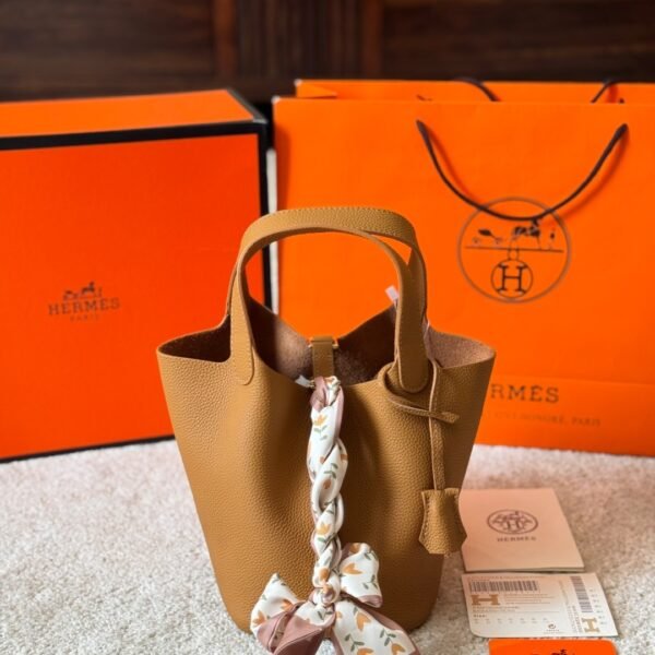 Hermes Picotin10
